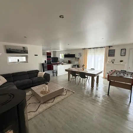 Holiday home Maison Proche Aeroport